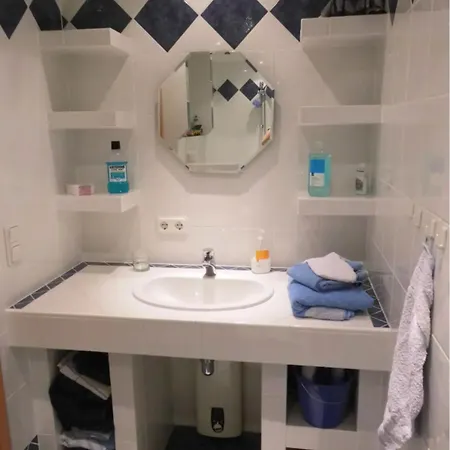 Nettes Mit Schoenem Bad Apartamento Bergneustadt