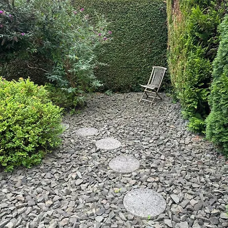 Nettes Mit Schoenem Bad Apartamento Bergneustadt